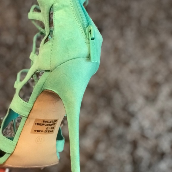 Mint green heels - Picture 5 of 6